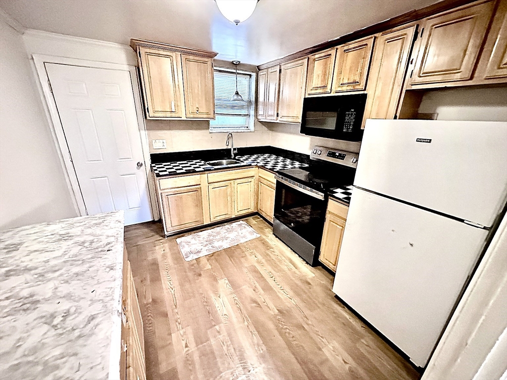 623 Cummins Hwy #B in Hyde Park