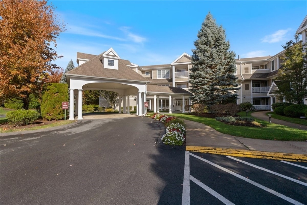 1201 Emerald Court #1201 in Tewksbury