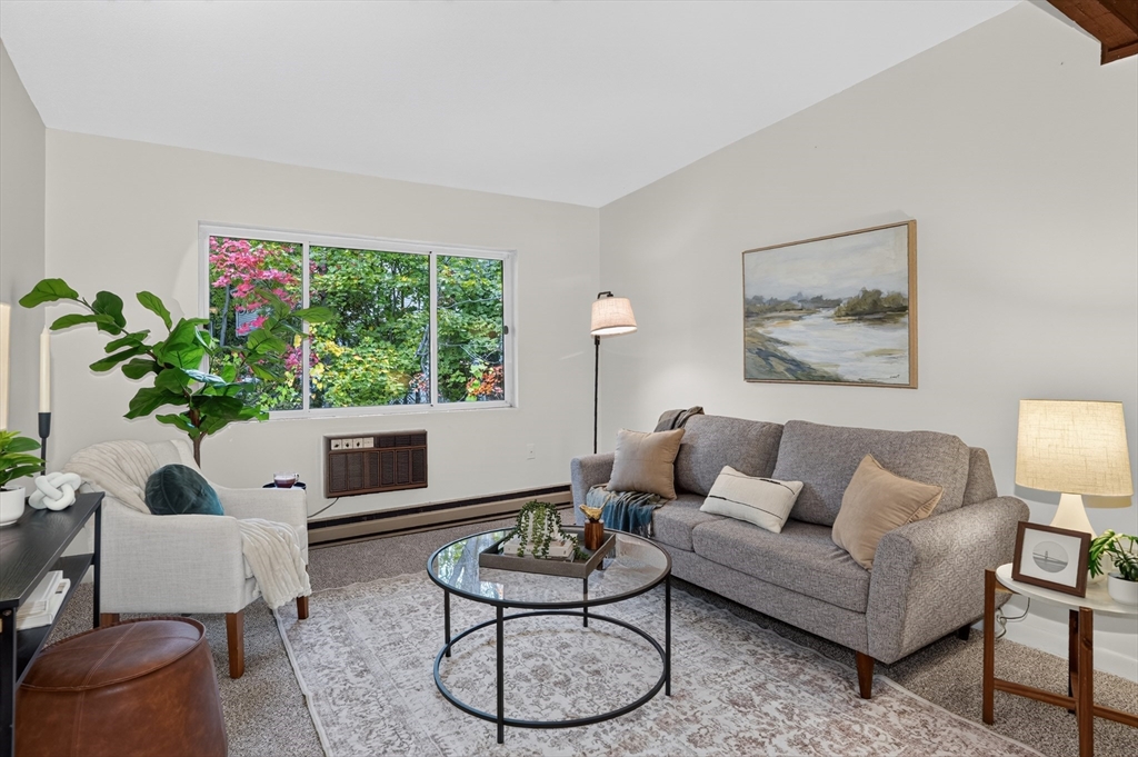 74 Beach St #5-12 in Woburn