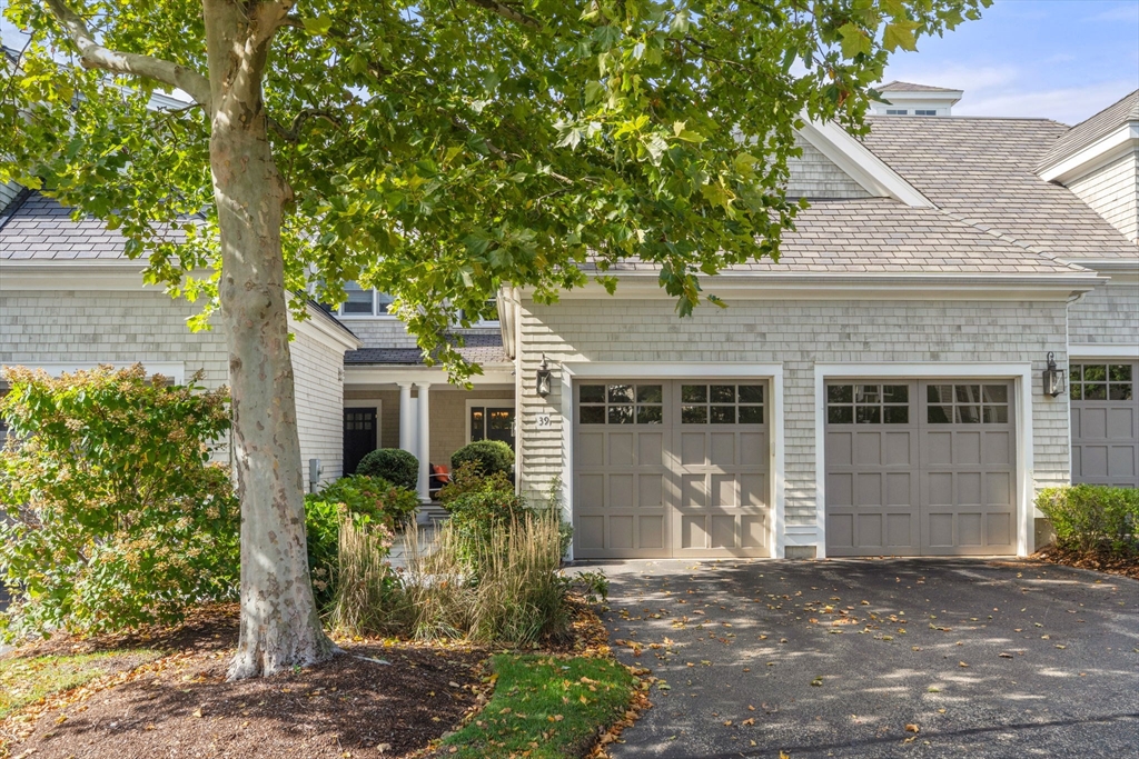 39 Backriver Rd #39 in Hingham