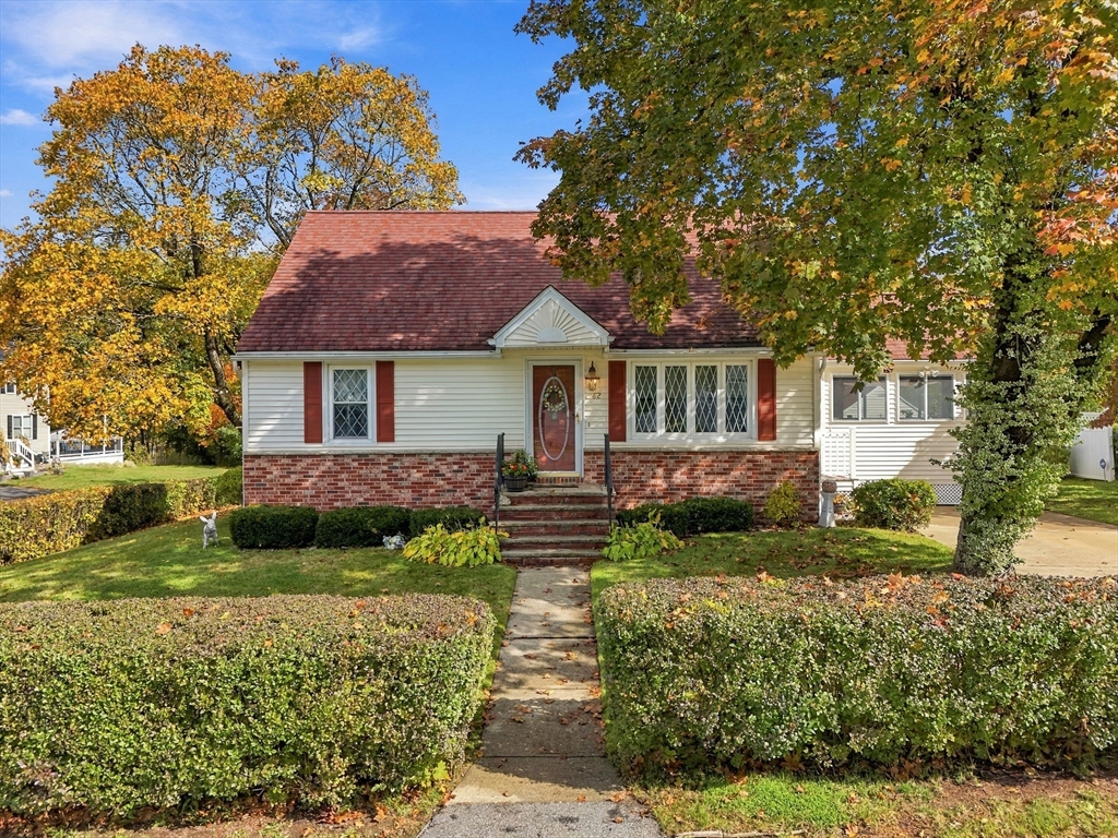 62 Faith Ave in Dracut