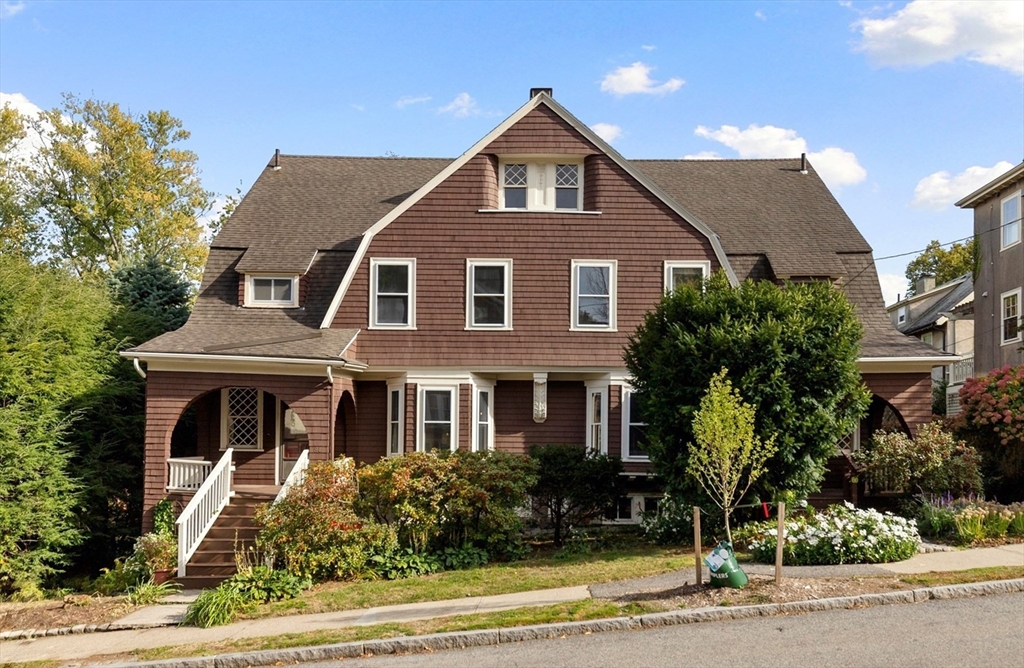 84-86 Bartlett Ave in Arlington