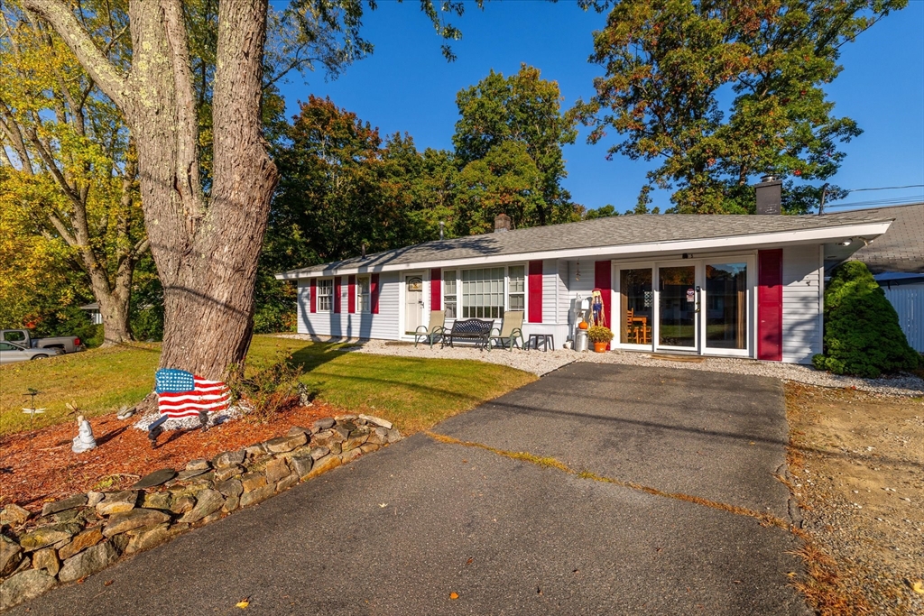 5 Caroline Drive in Bellingham
