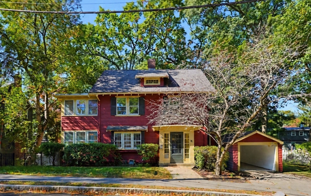 76 Brantwood Rd in Arlington