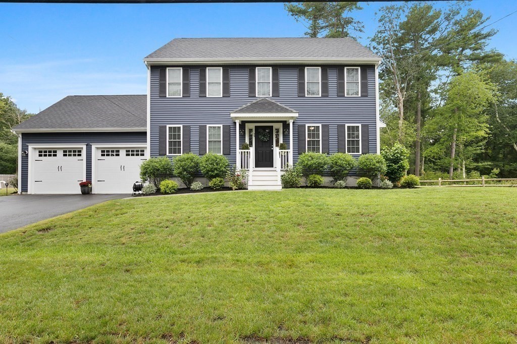 75 Old Oak St in East Bridgewater