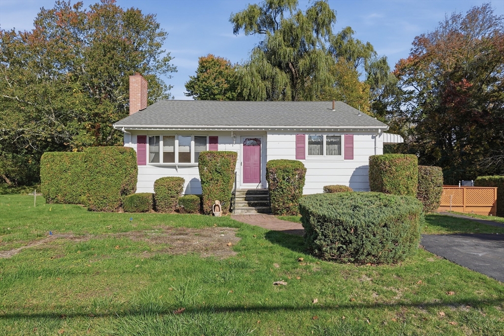48 W Spring St in Avon