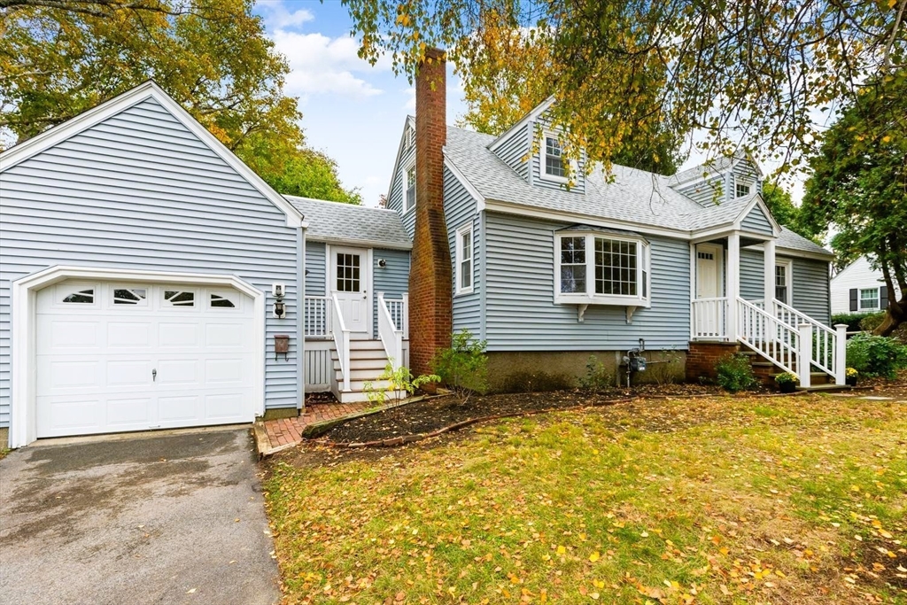 12 Hog Hill Rd. in Peabody