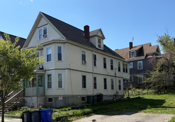 207 Quincy St in Dorchester