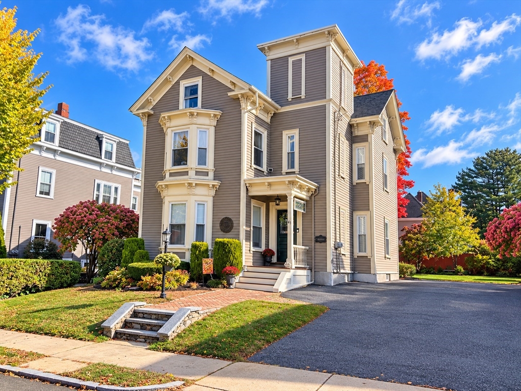 43 Highland Ave in Haverhill