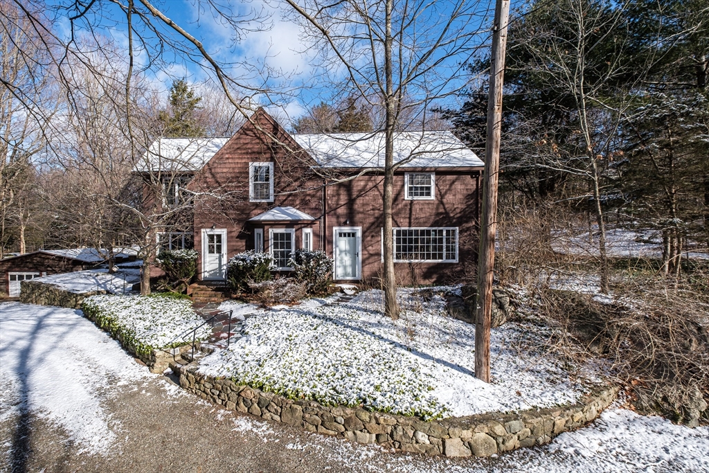 445 Glen Rd in Weston