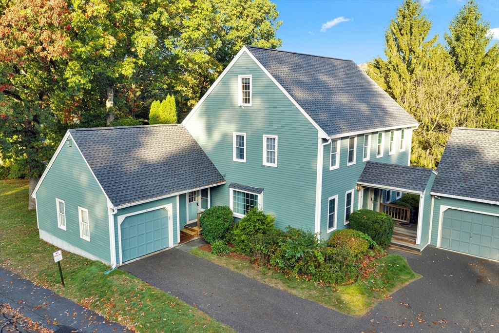 34 Brookdale Circle #34 in Shrewsbury