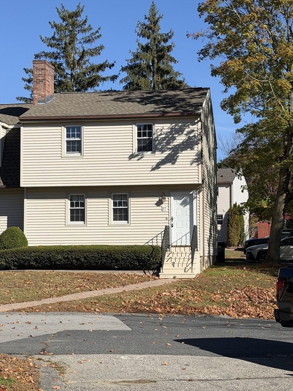 27 Tiffany Cir #27 in Millbury