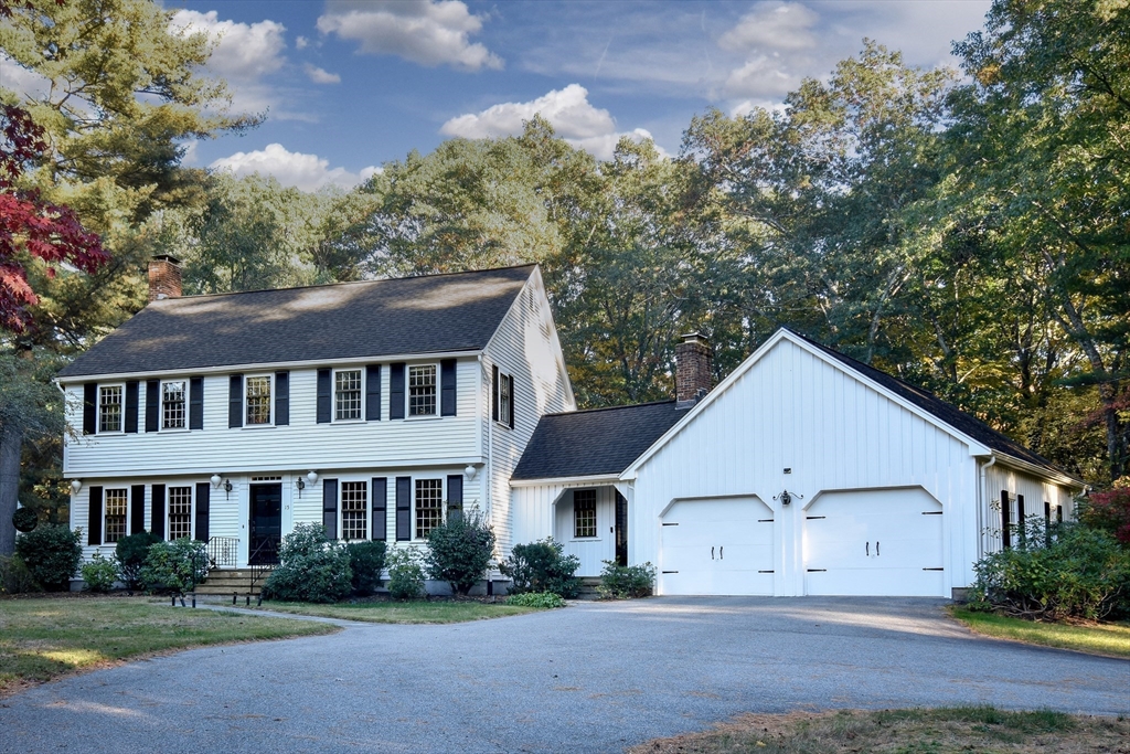 15 Juniper Ln in Dover