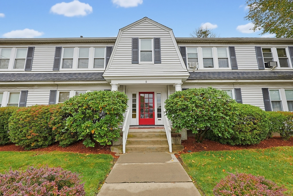 5 Walnut St #1 in Framingham