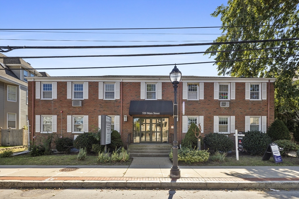 520 Main St in Waltham