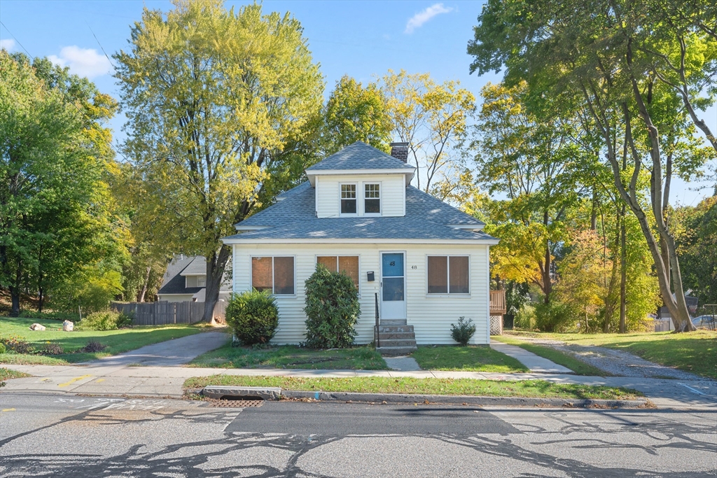 48 Beverly Rd in Worcester