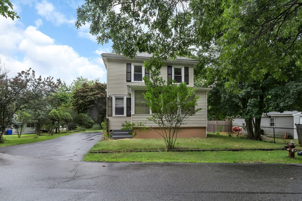 2 Clarendon St in Taunton
