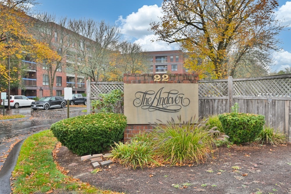 22 Railroad St #314 in Andover